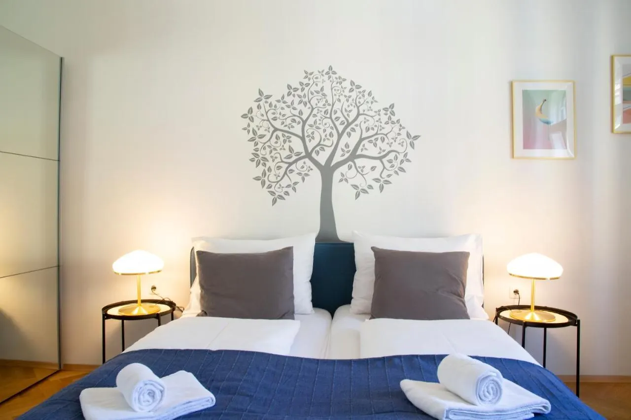 Graz City Apartments 0*,
